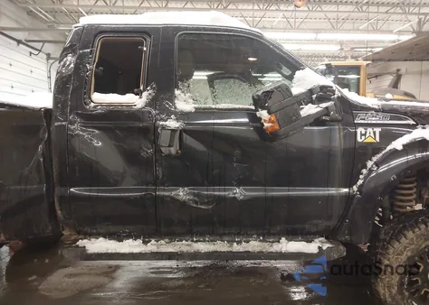 2014 Ford F-250 Xlt z USA, uszkodzony, nr VIN 1FT7X2B66EEA36566